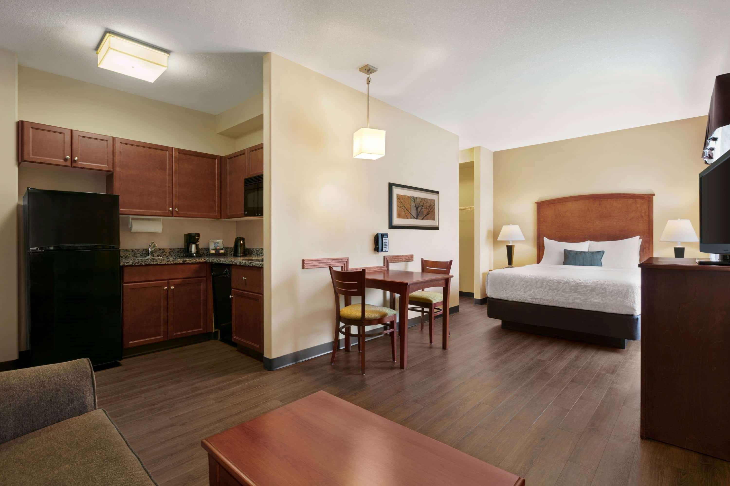 Days Inn & Suites By Wyndham Sherwood Park Edmonton Zewnętrze zdjęcie