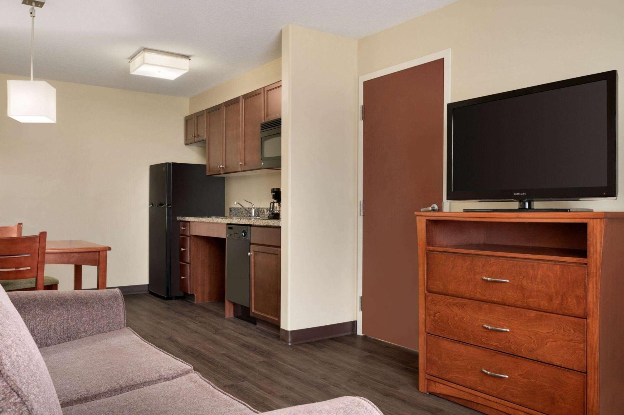 Days Inn & Suites By Wyndham Sherwood Park Edmonton Zewnętrze zdjęcie