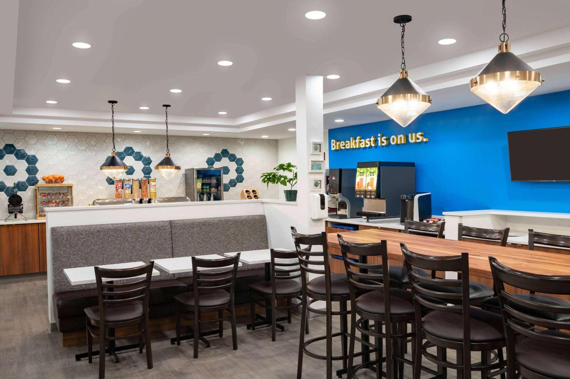 Days Inn & Suites By Wyndham Sherwood Park Edmonton Zewnętrze zdjęcie