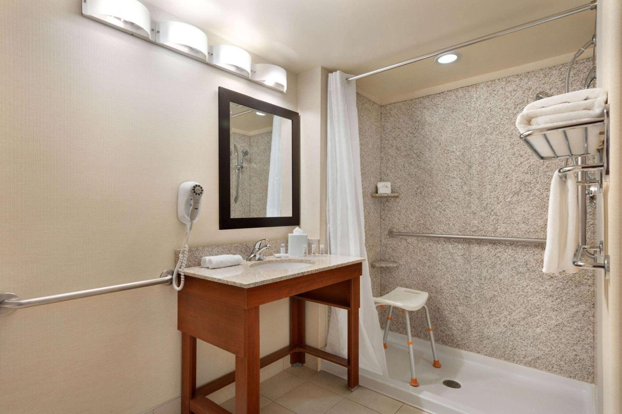 Days Inn & Suites By Wyndham Sherwood Park Edmonton Zewnętrze zdjęcie